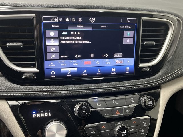 2023 Chrysler Pacifica Hybrid Hybrid Touring L