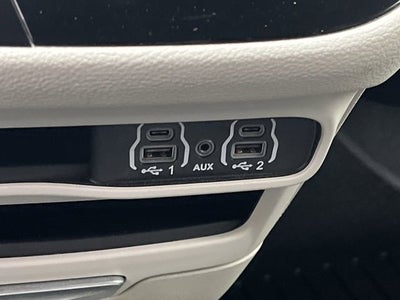 2023 Chrysler Pacifica Hybrid Hybrid Touring L