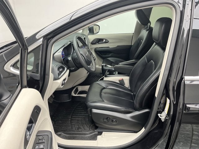 2023 Chrysler Pacifica Hybrid Hybrid Touring L