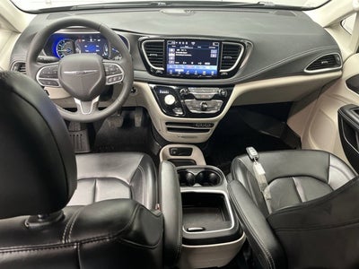 2023 Chrysler Pacifica Hybrid Hybrid Touring L