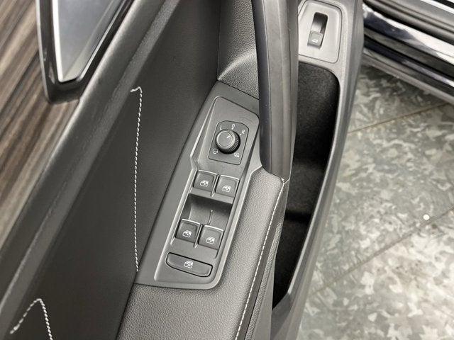 2022 Volkswagen Tiguan SEL R-Line