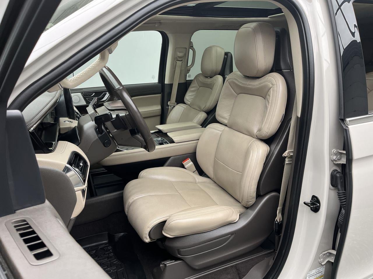 2023 Lincoln Navigator L Reserve