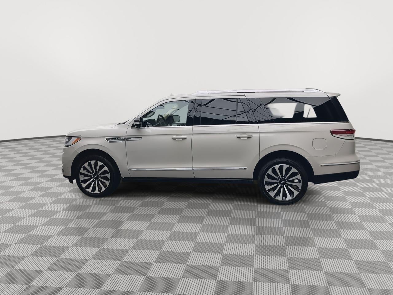 2023 Lincoln Navigator L Reserve