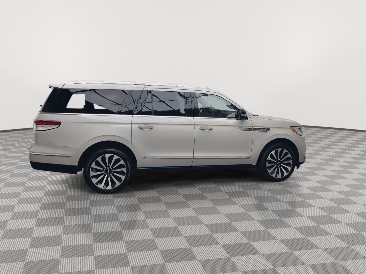 2023 Lincoln Navigator L Reserve