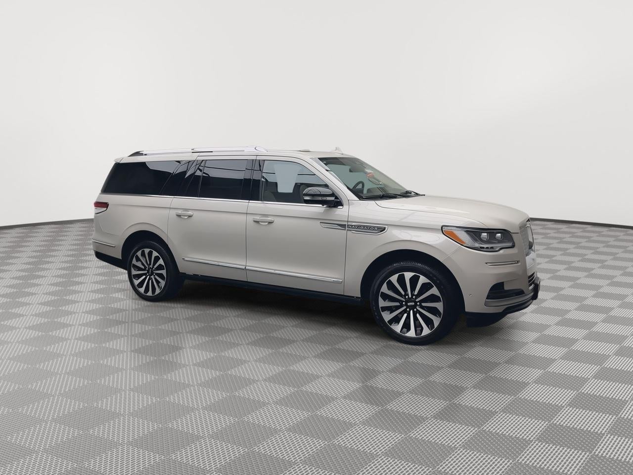 2023 Lincoln Navigator L Reserve