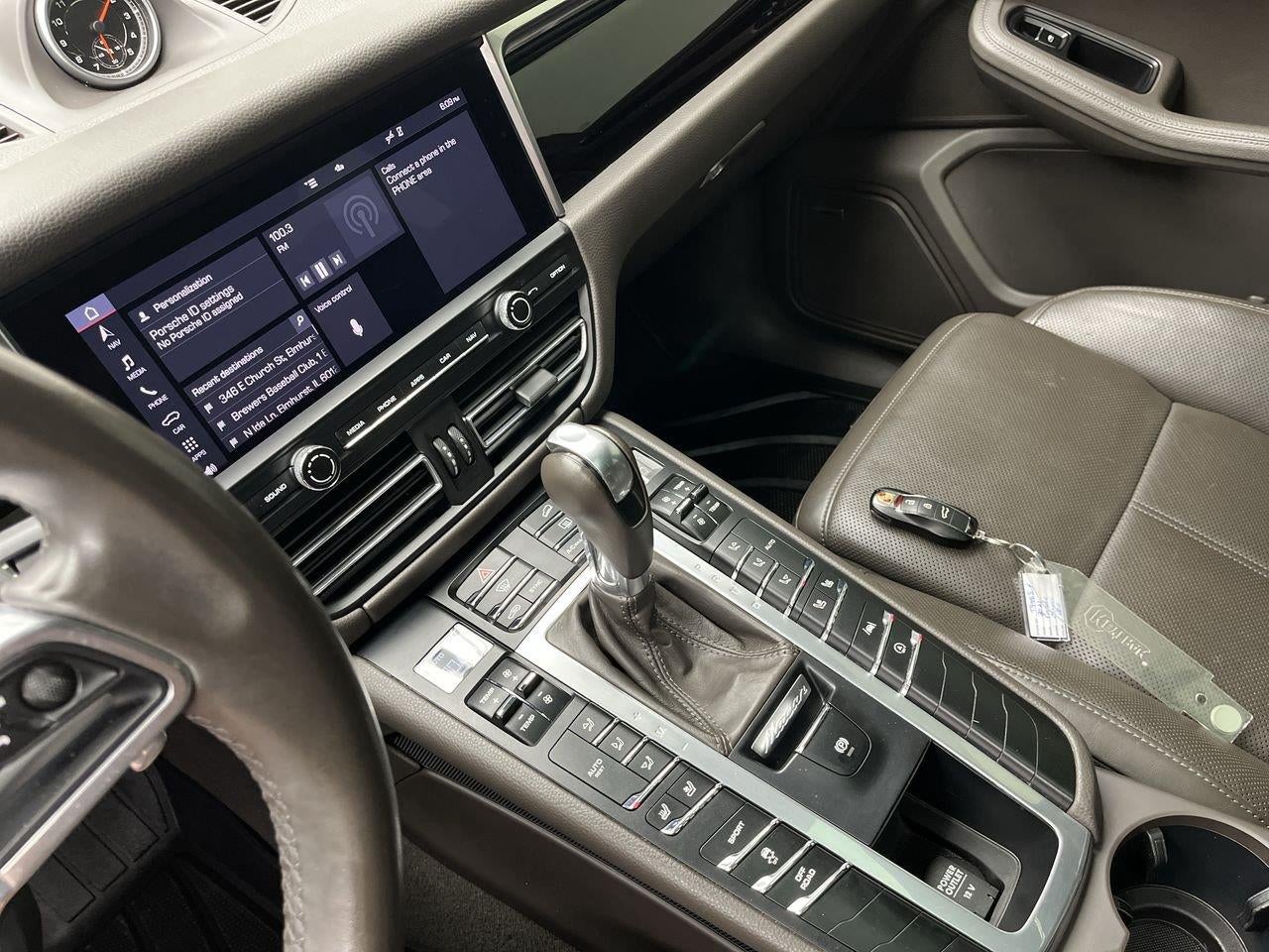 2021 Porsche Macan AWD