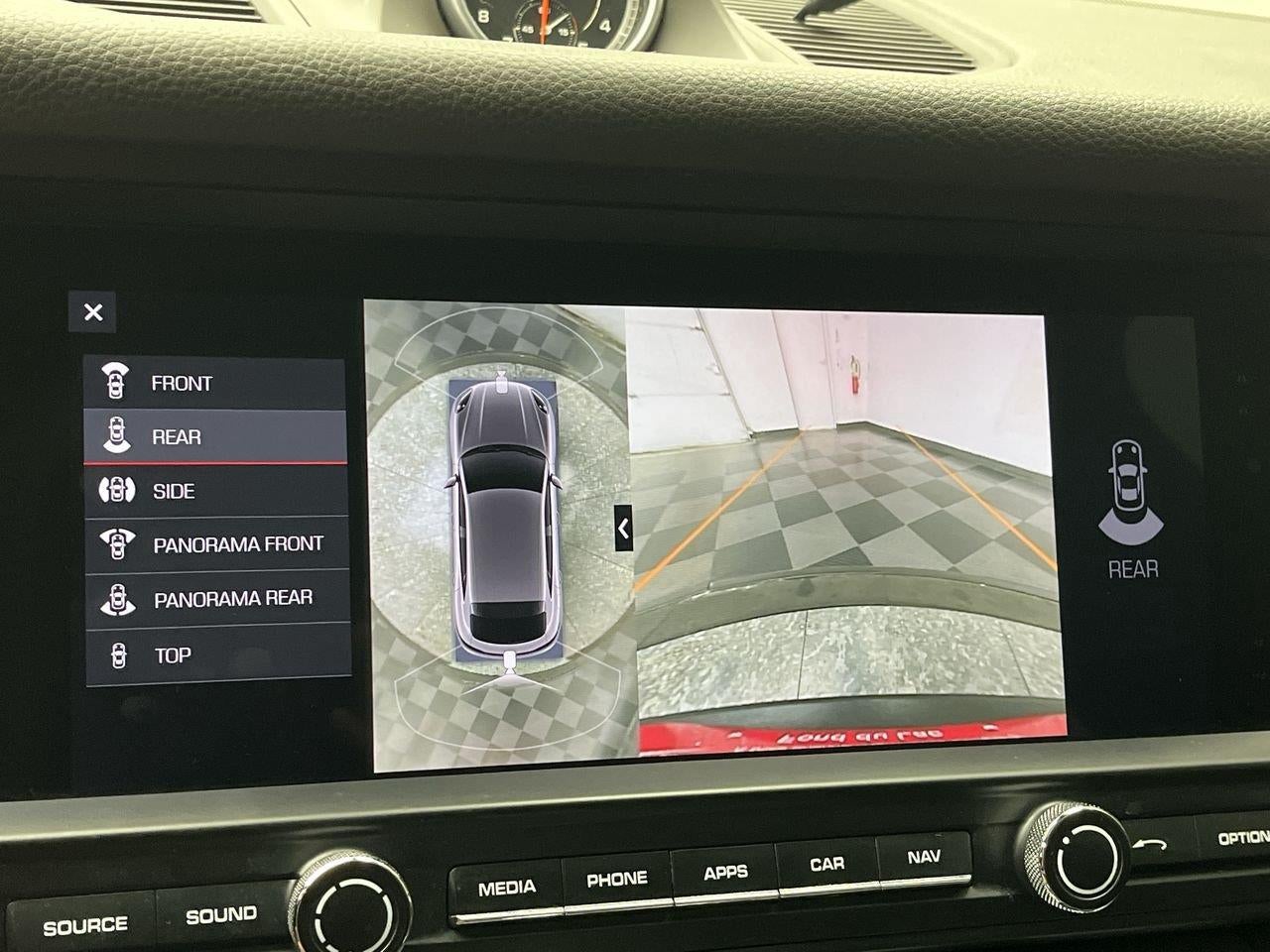2021 Porsche Macan AWD