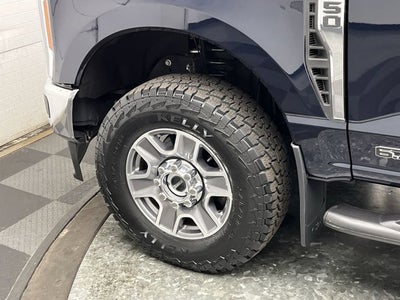 2023 Ford Super Duty F-350 SRW LARIAT