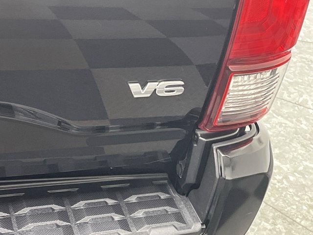 2022 Toyota Tacoma 4WD SR V6