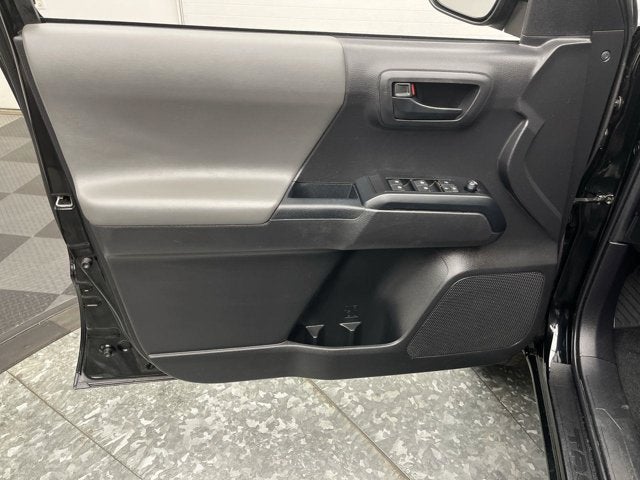 2022 Toyota Tacoma 4WD SR V6
