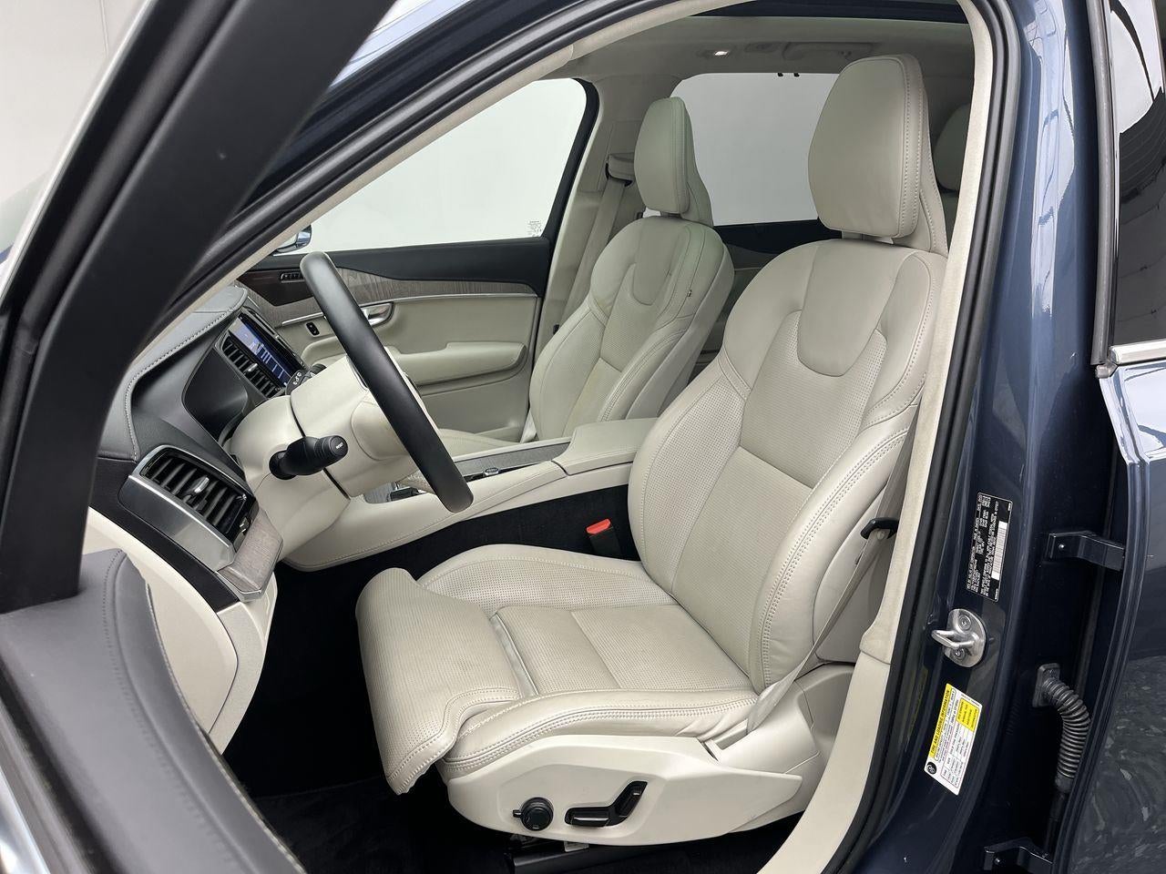 2023 Volvo XC90 AWD