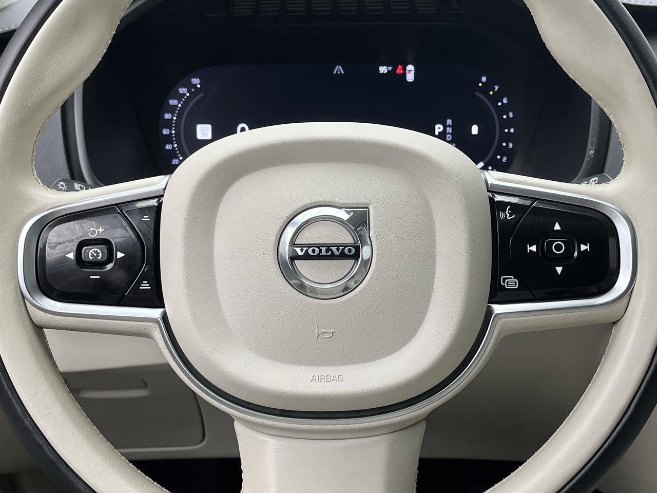 2023 Volvo XC90 AWD
