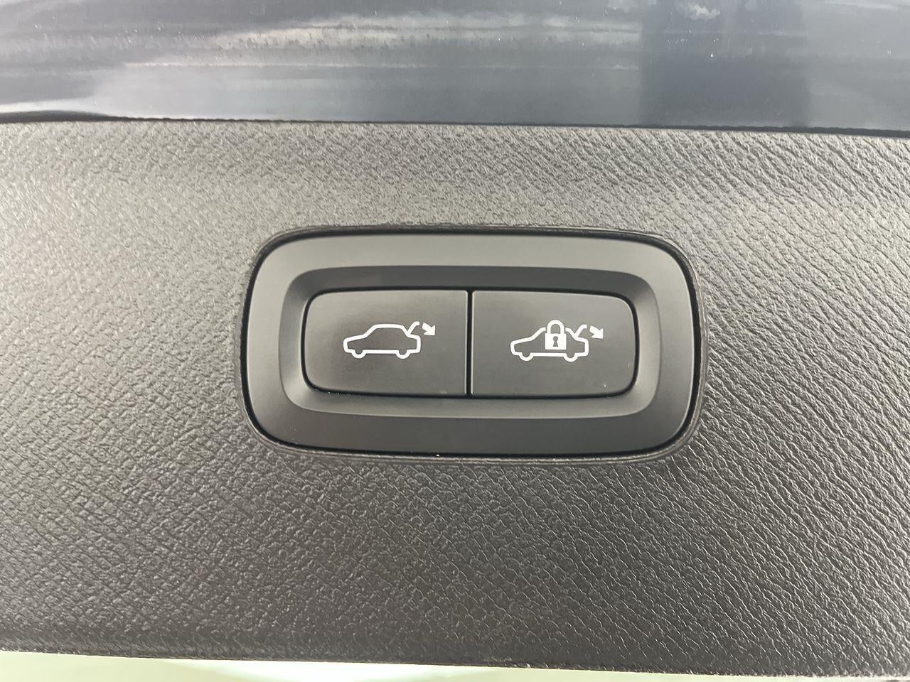 2023 Volvo XC90 AWD