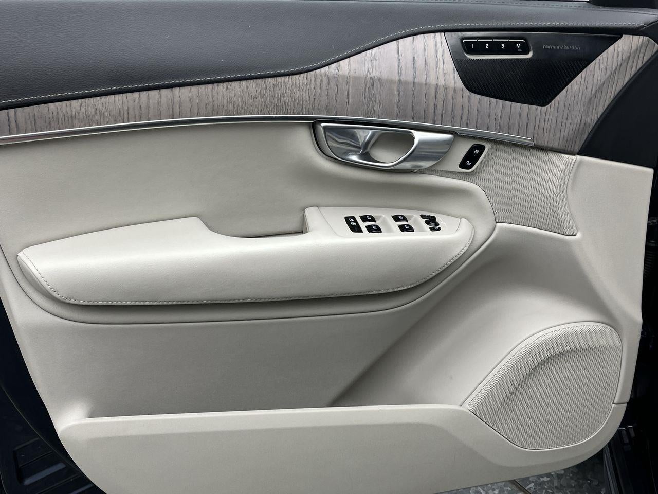 2023 Volvo XC90 AWD