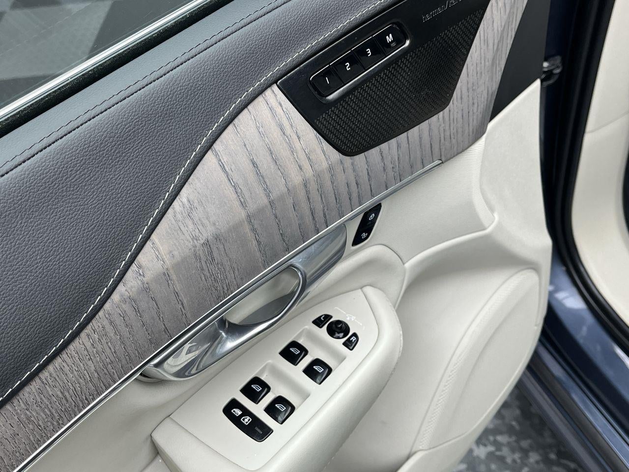 2023 Volvo XC90 AWD