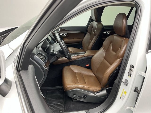 2019 Volvo XC90 Momentum