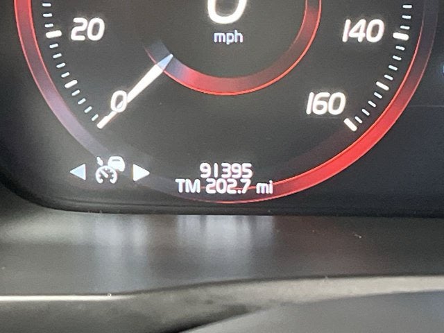 2019 Volvo XC90 Momentum