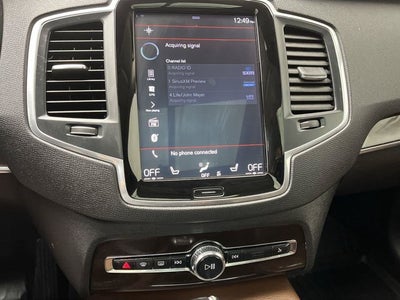 2019 Volvo XC90 Momentum