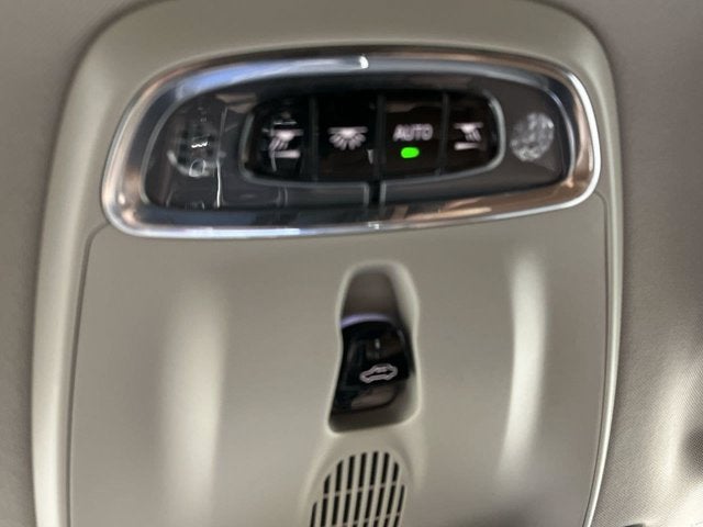 2019 Volvo XC90 Momentum