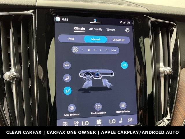 2023 Volvo XC60 Plus Bright Theme