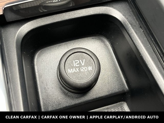 2023 Volvo XC60 Plus Bright Theme