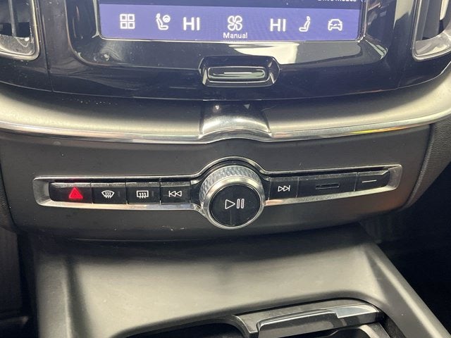 2023 Volvo XC60 Core