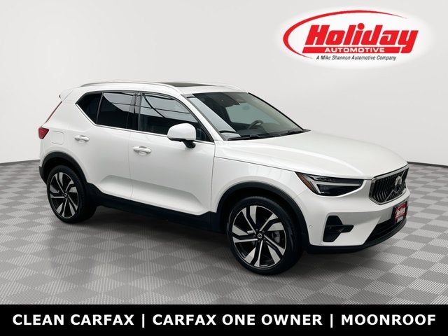 2023 Volvo XC40 Ultimate Bright Theme