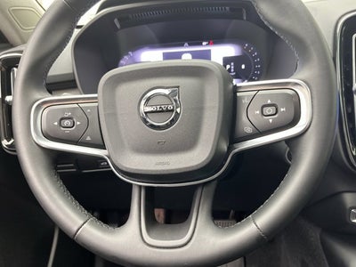 2023 Volvo XC40 Ultimate Bright Theme