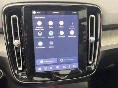 2023 Volvo XC40 Ultimate Bright Theme