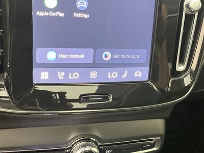 2023 Volvo XC40 Ultimate Bright Theme