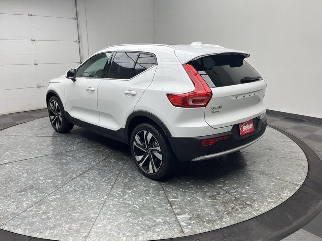 2023 Volvo XC40 Ultimate Bright Theme