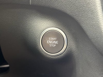 2023 Volvo XC40 Ultimate Bright Theme