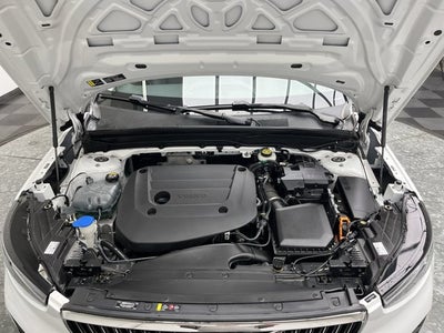 2023 Volvo XC40 Ultimate Bright Theme