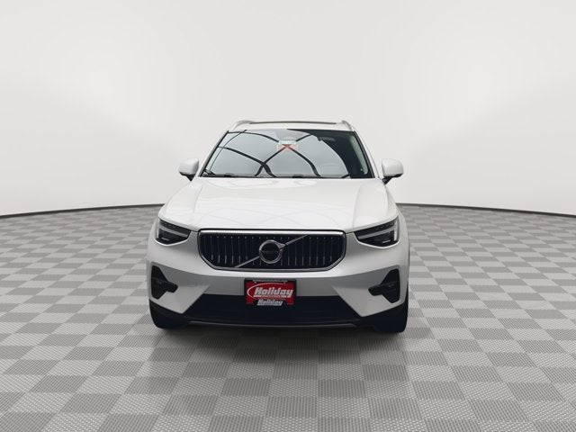 2023 Volvo XC40 Ultimate Bright Theme