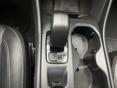 2025 Volvo XC40 Core Bright Theme