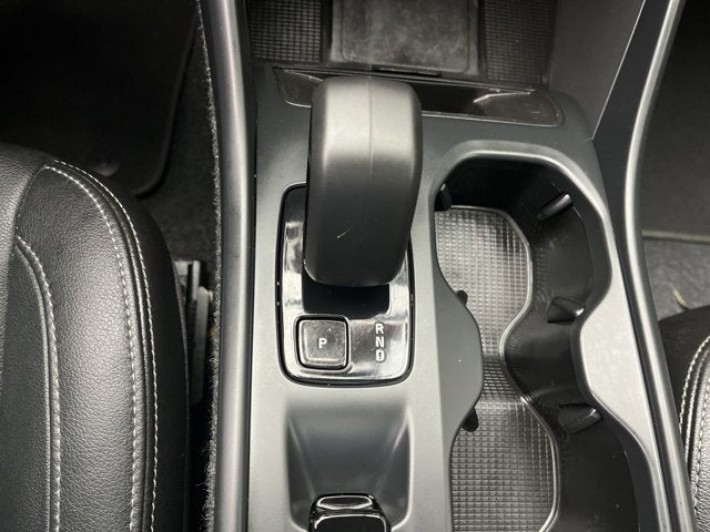 2025 Volvo XC40 Core Bright Theme