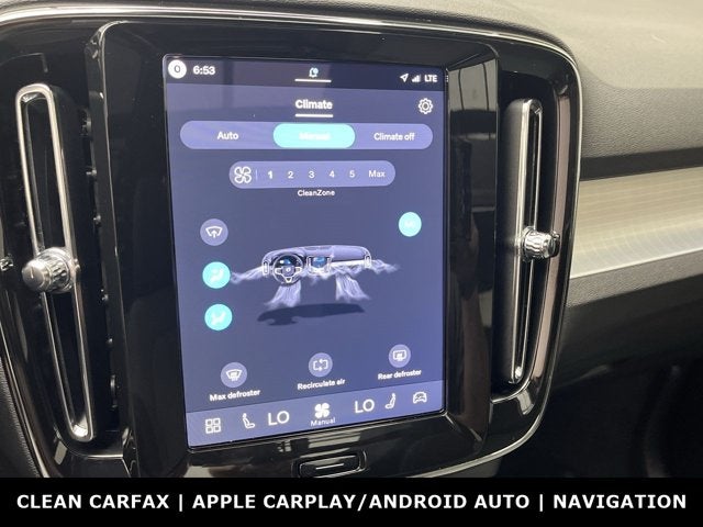 2026 Volvo XC40 Core