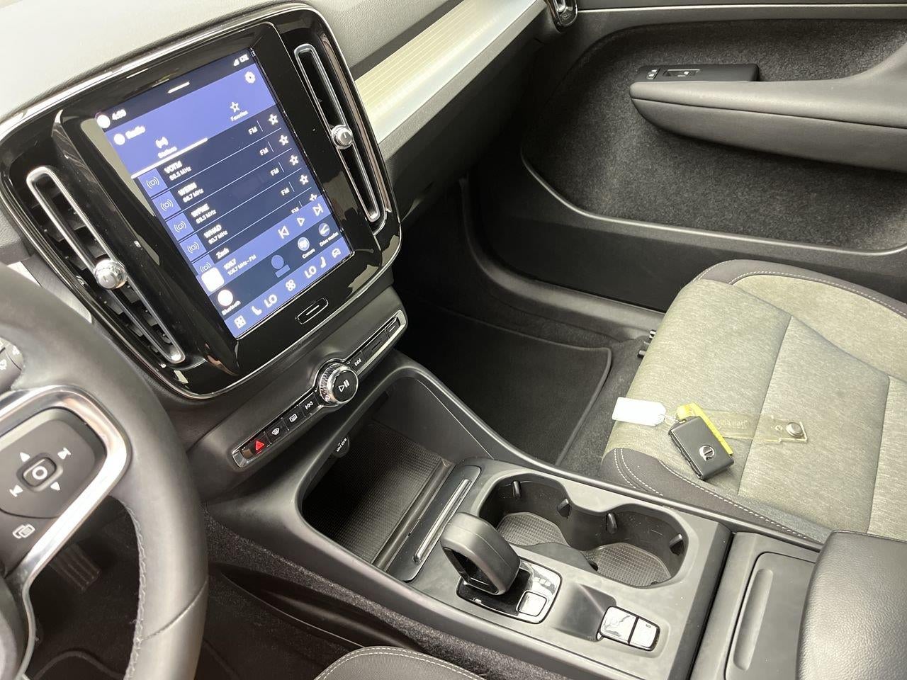 2023 Volvo Xc40 Core