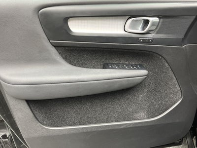 2023 Volvo Xc40 Core
