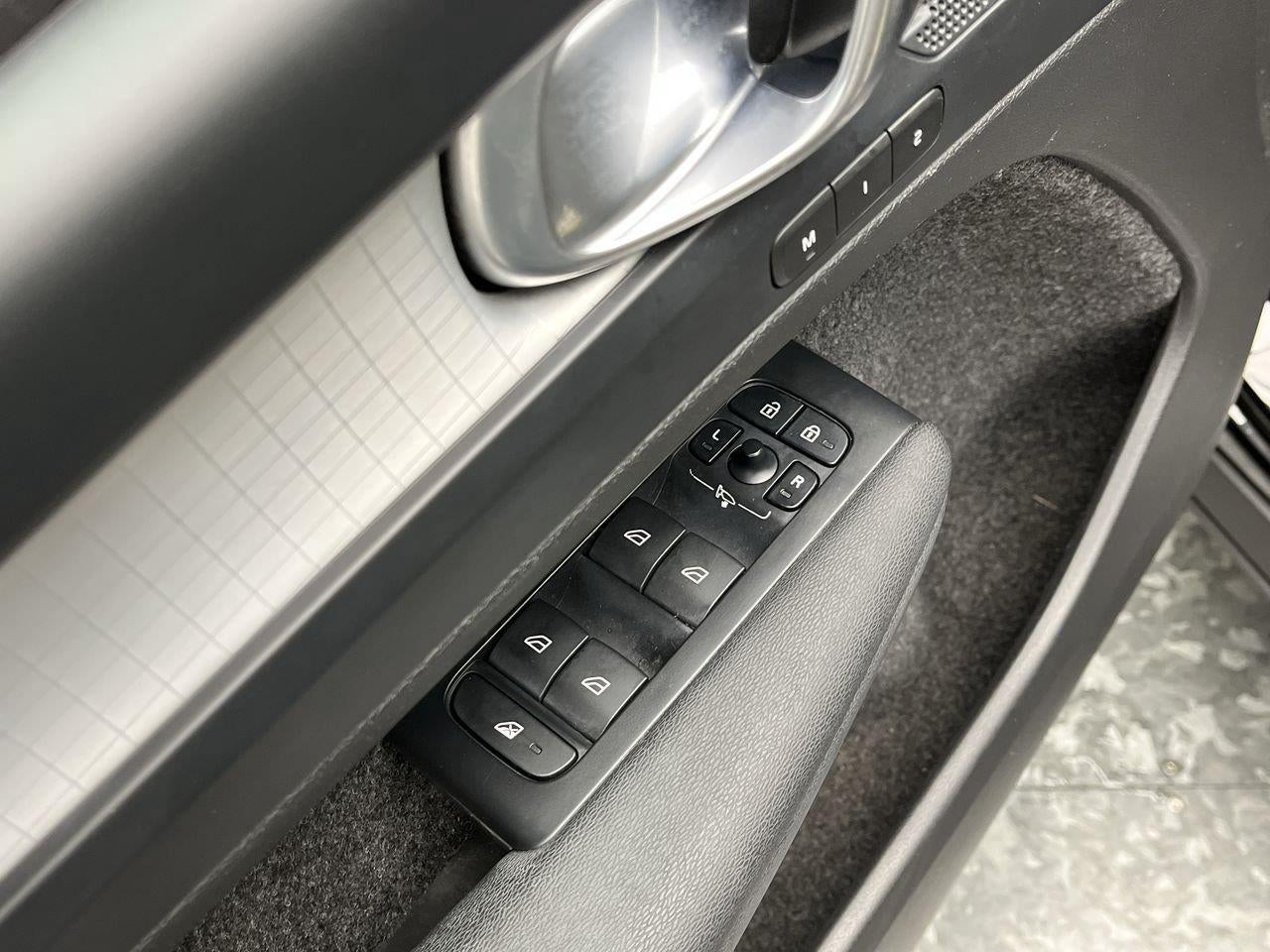 2023 Volvo Xc40 Core