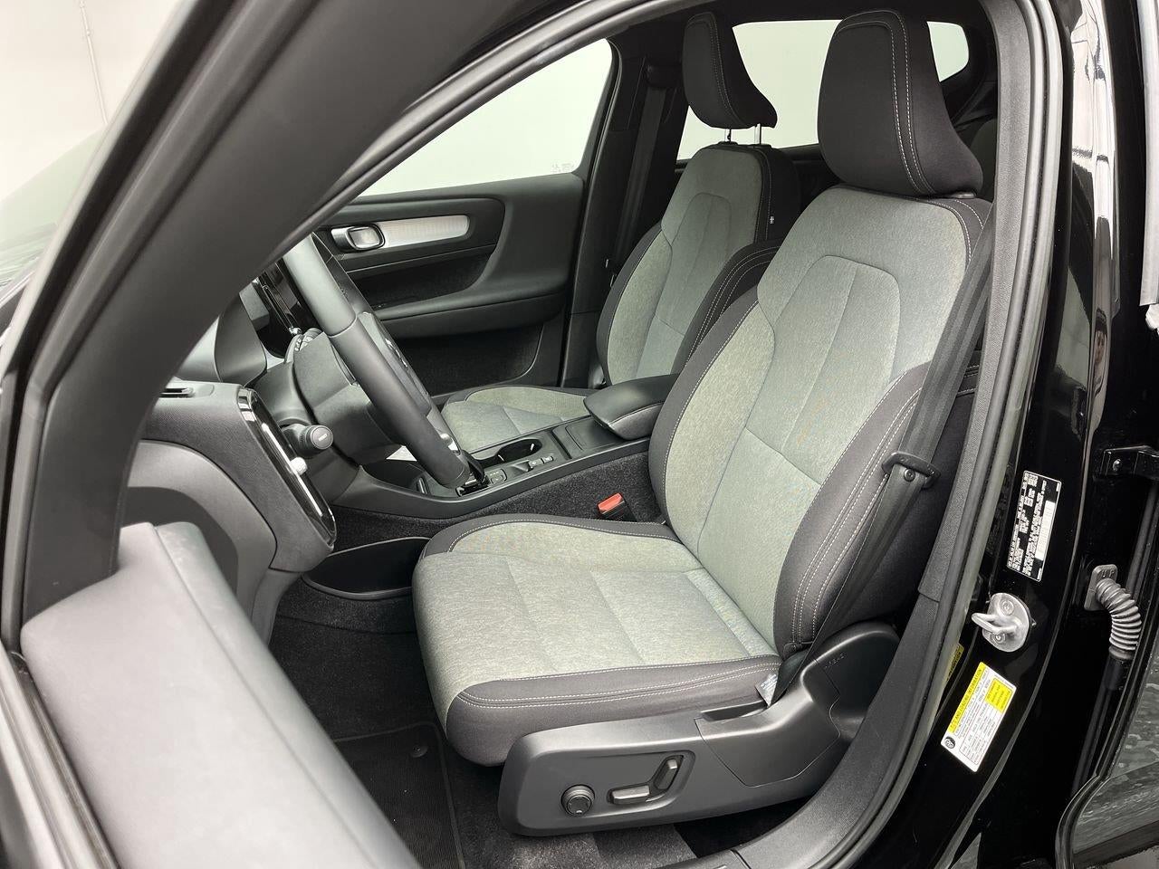 2023 Volvo Xc40 Core