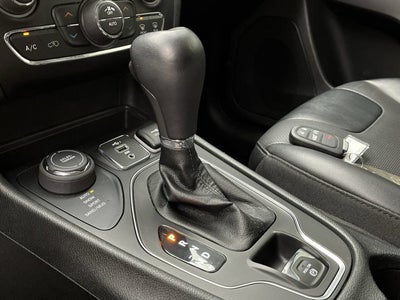 2022 Jeep Cherokee Latitude Lux
