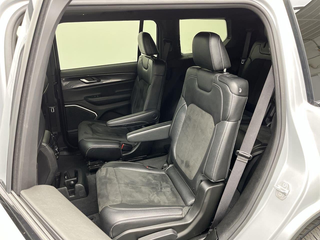 2022 Jeep Grand Cherokee L Altitude