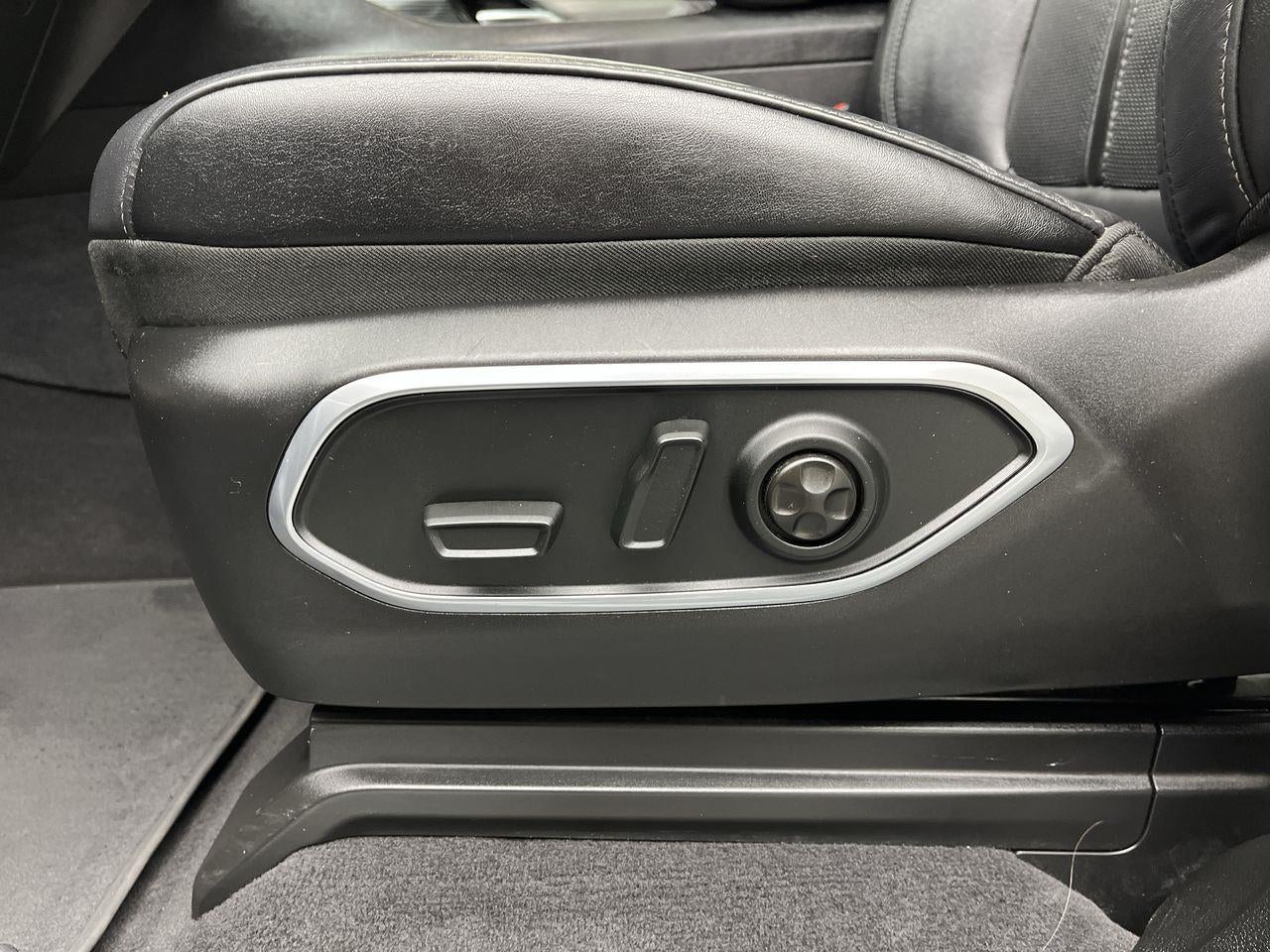 2024 Jeep Wagoneer Series II Carbide