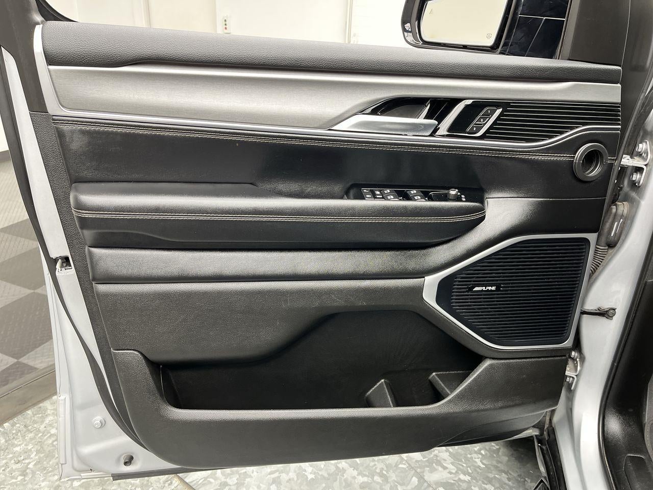 2024 Jeep Wagoneer Series II Carbide