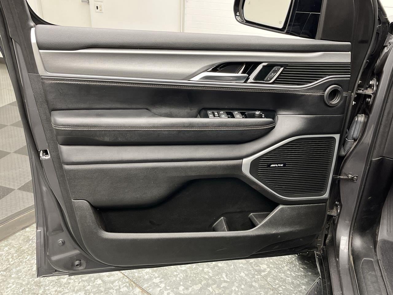 2024 Jeep Wagoneer Series II Carbide