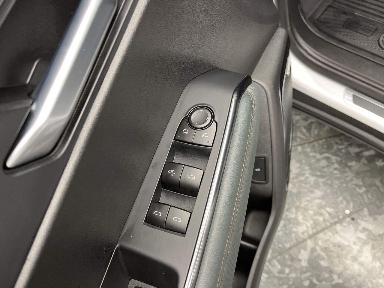 2025 GMC Acadia AT4