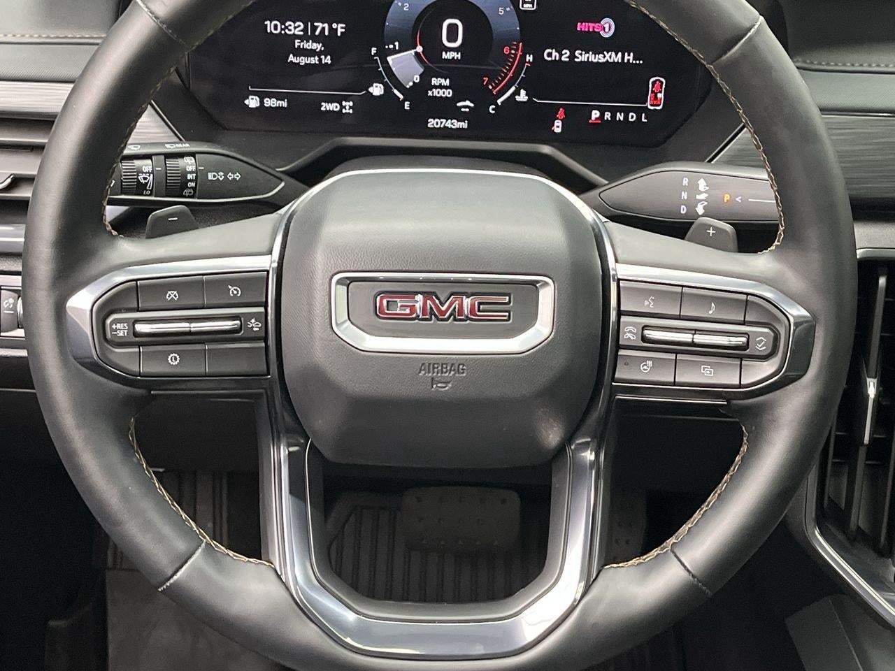 2025 GMC Acadia AT4