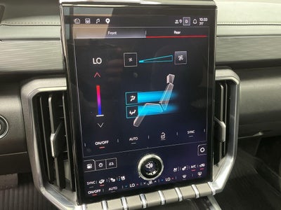 2025 GMC Acadia AT4