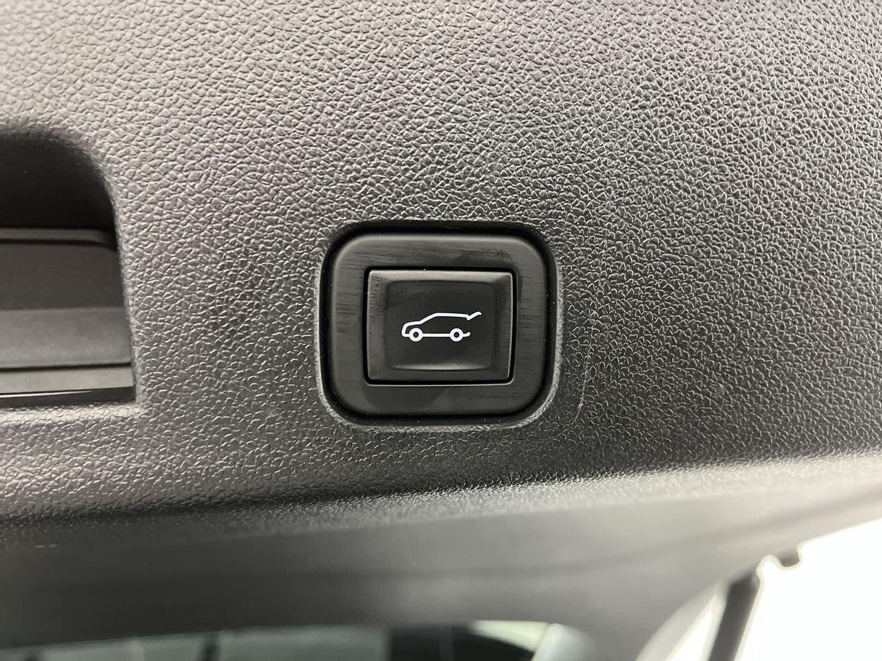 2025 GMC Acadia AT4
